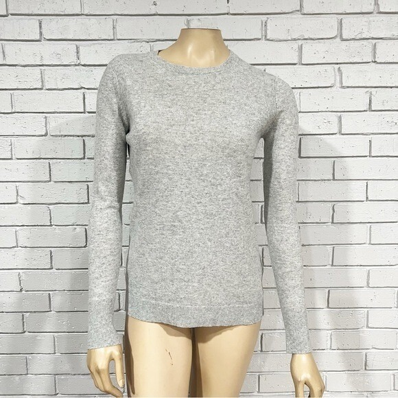 Banana Republic Sweaters - Banana Republic Italian Yarn Filpucci Crewneck Sweater Gray XS Slim Fit Classic
